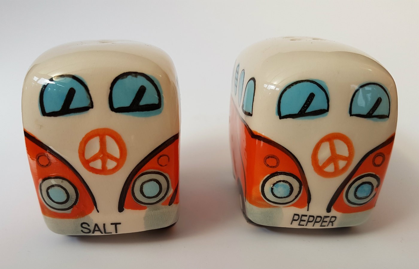 Cool VW camper van salt & pepper pots